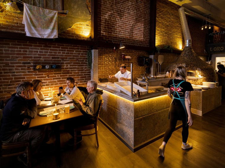 L'Oro di Napoli, Santa Rosa, United States