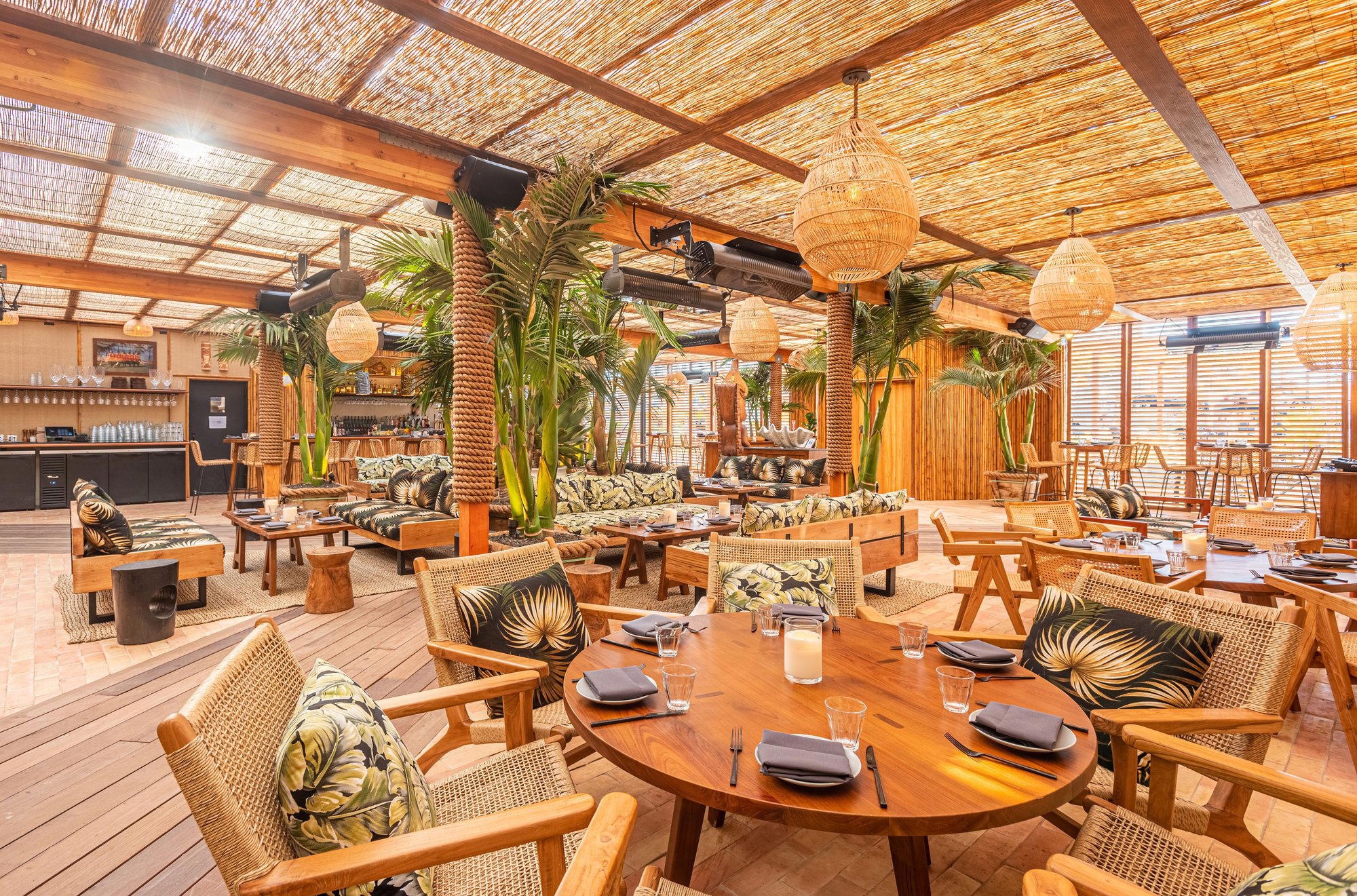 Beach House restaurant in Blace
