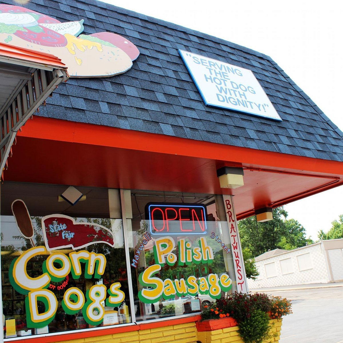 Woofie's, Restaurant in Overland