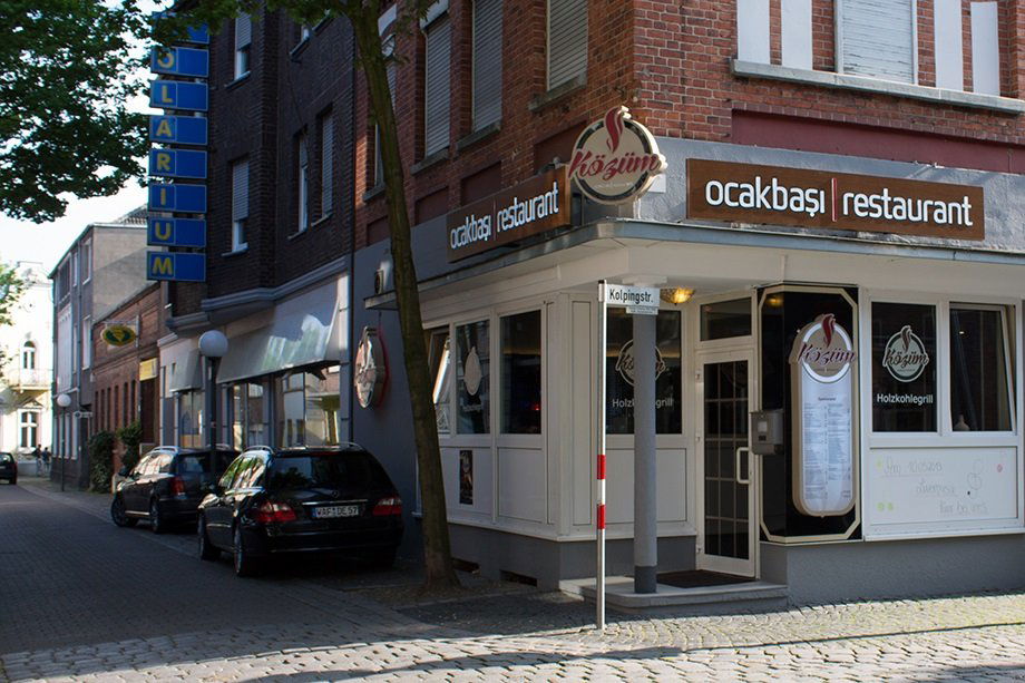 Közüm Holzkohlegrill & Lehmofen, Restaurant in Ahlen
