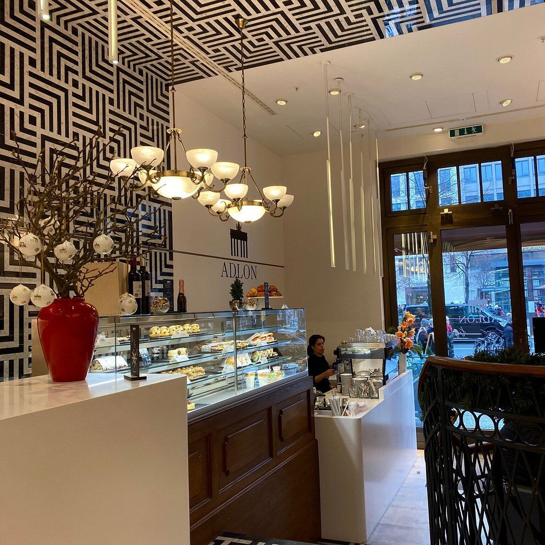 Adlon To Go, Restaurant in Berlin