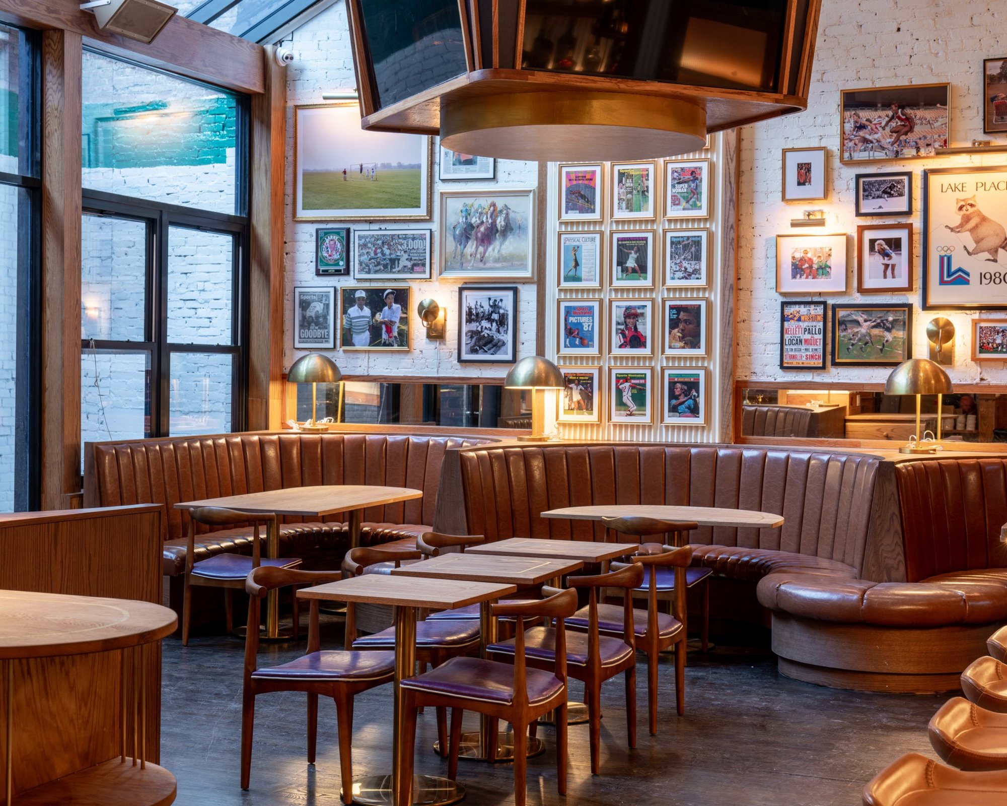 Rocco's Sports & Rec., Restaurant in Boston