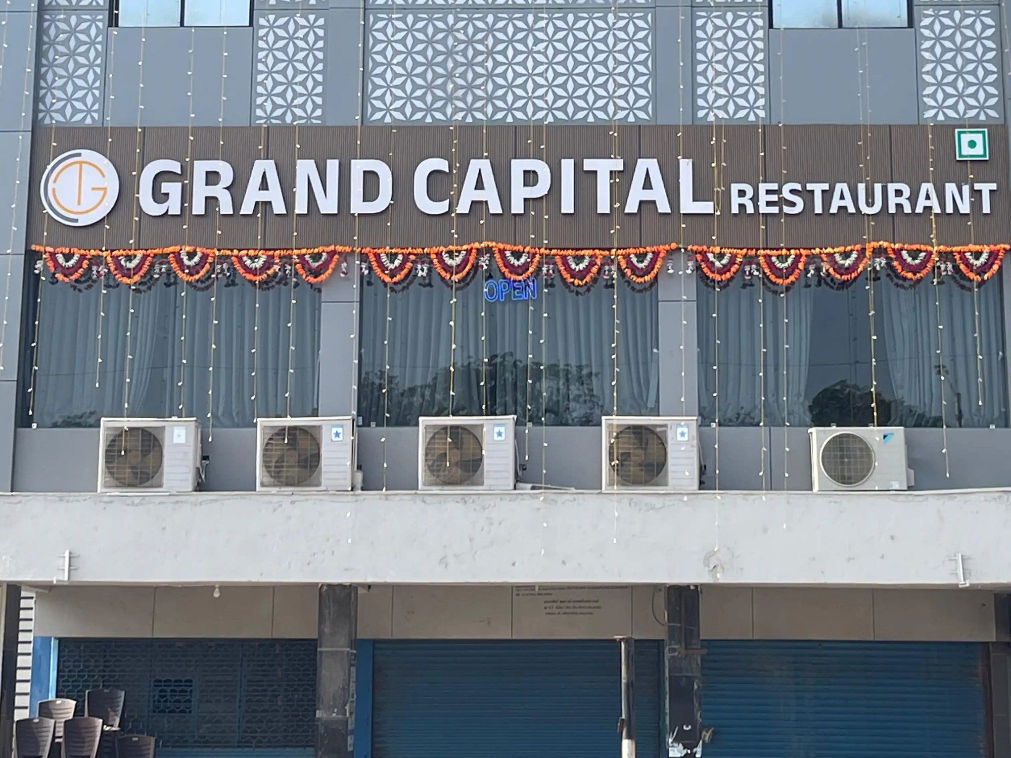 THE GRAND CAPITAL RESTAURANT, Restaurant in Gandhinagar