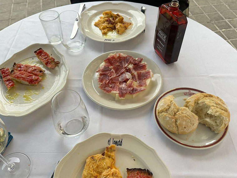 El Landó, Madrid, Spain