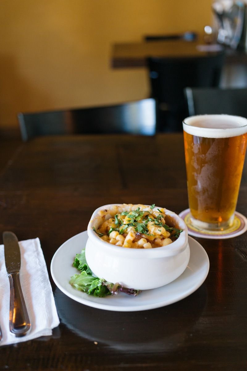 Yellow Belly Tap, Restaurant in Santa Barbara