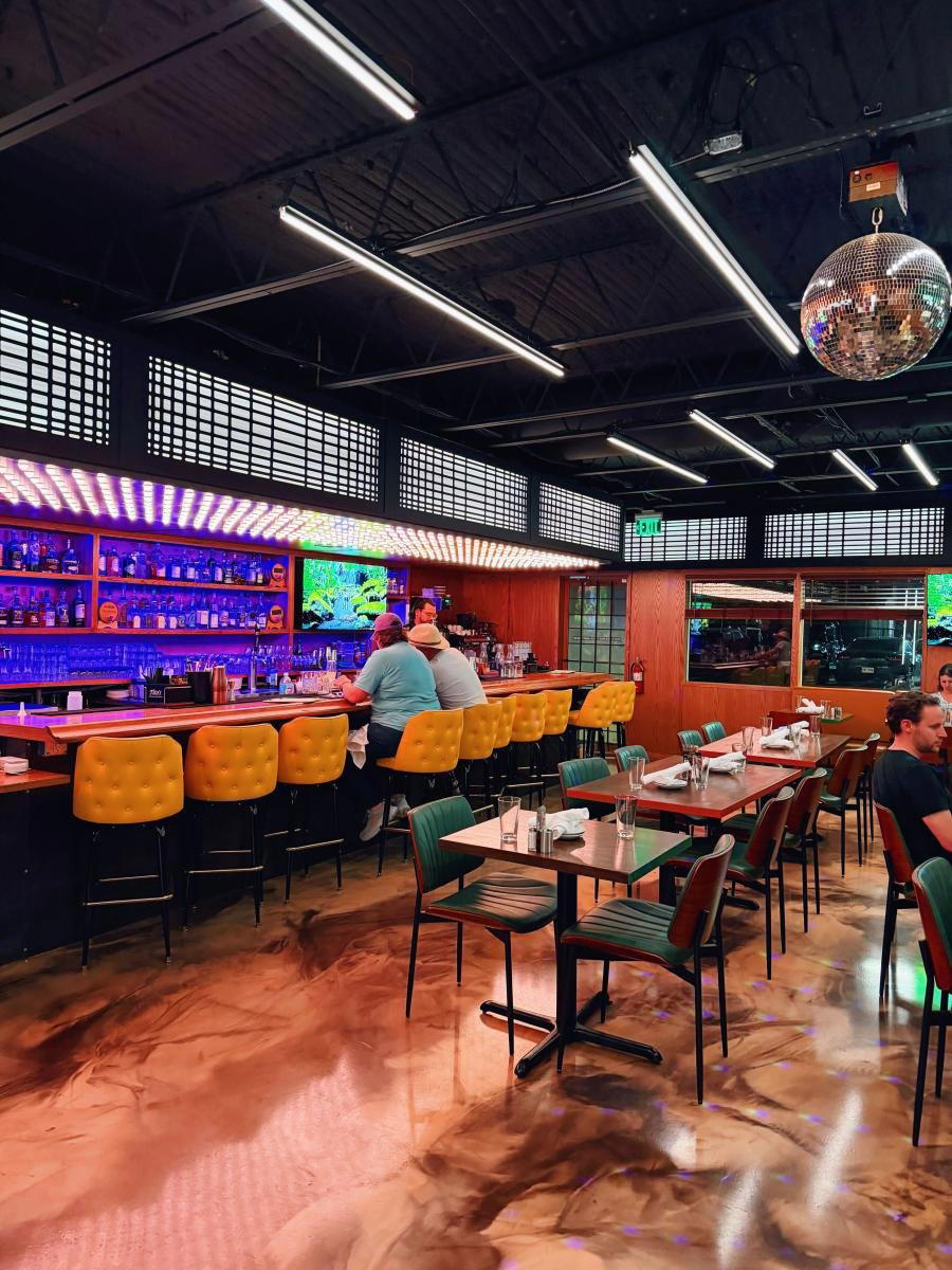 AM/FM restaurant in Dallas, United States