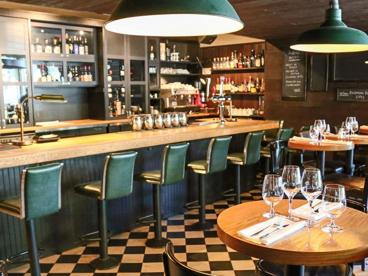 Les Cavistes, Montréal, Canada