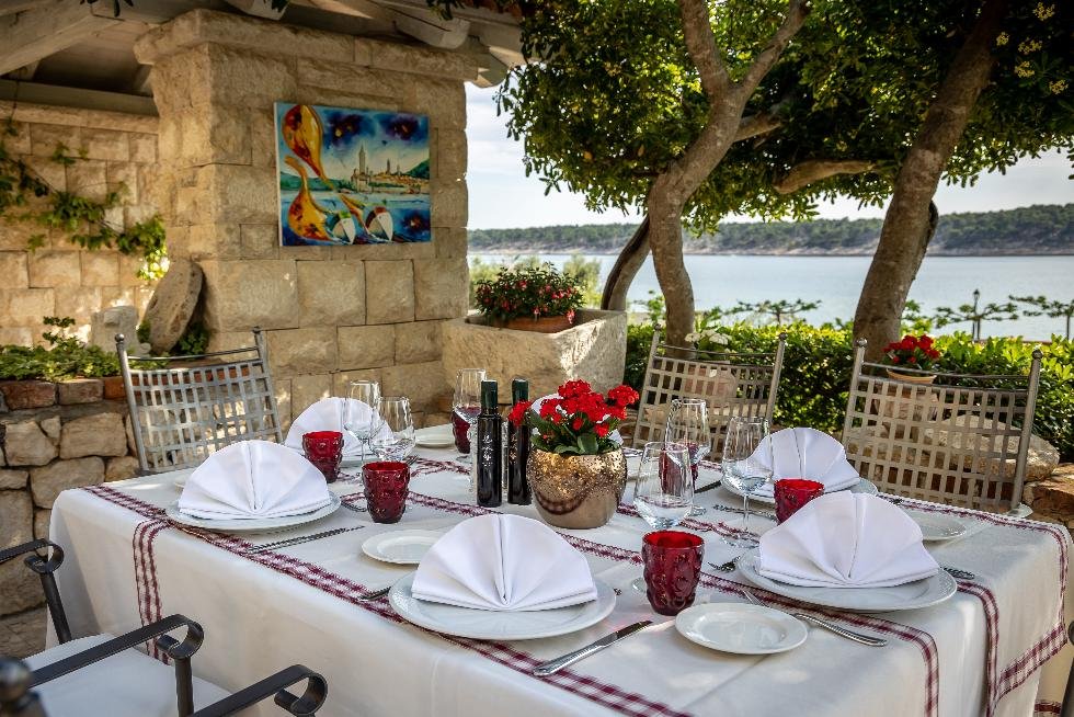 Hotel Villa Barbat restaurant in Barbat Na Rabu, Croatia