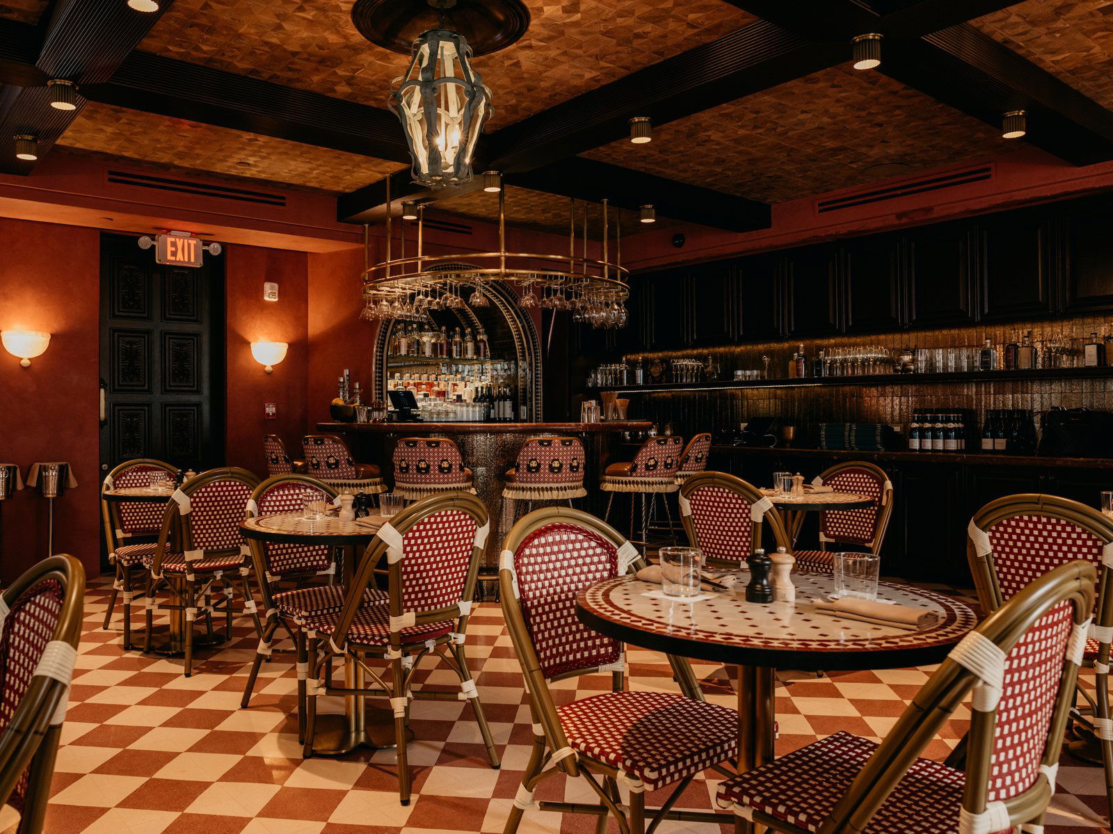El Salón, Restaurant in Miami