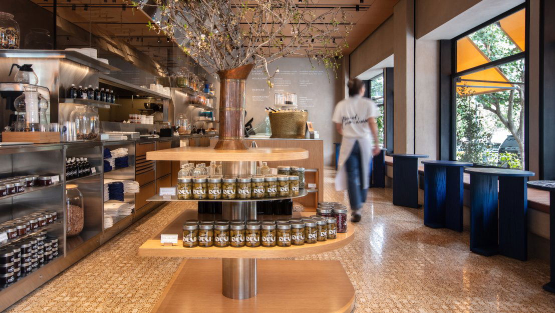 Em Sherif Deli Dubai, Restaurant in Dubai