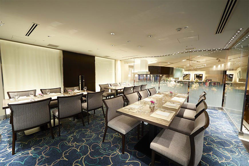 Super Buffet Glass Court, Restaurant in Tokyo