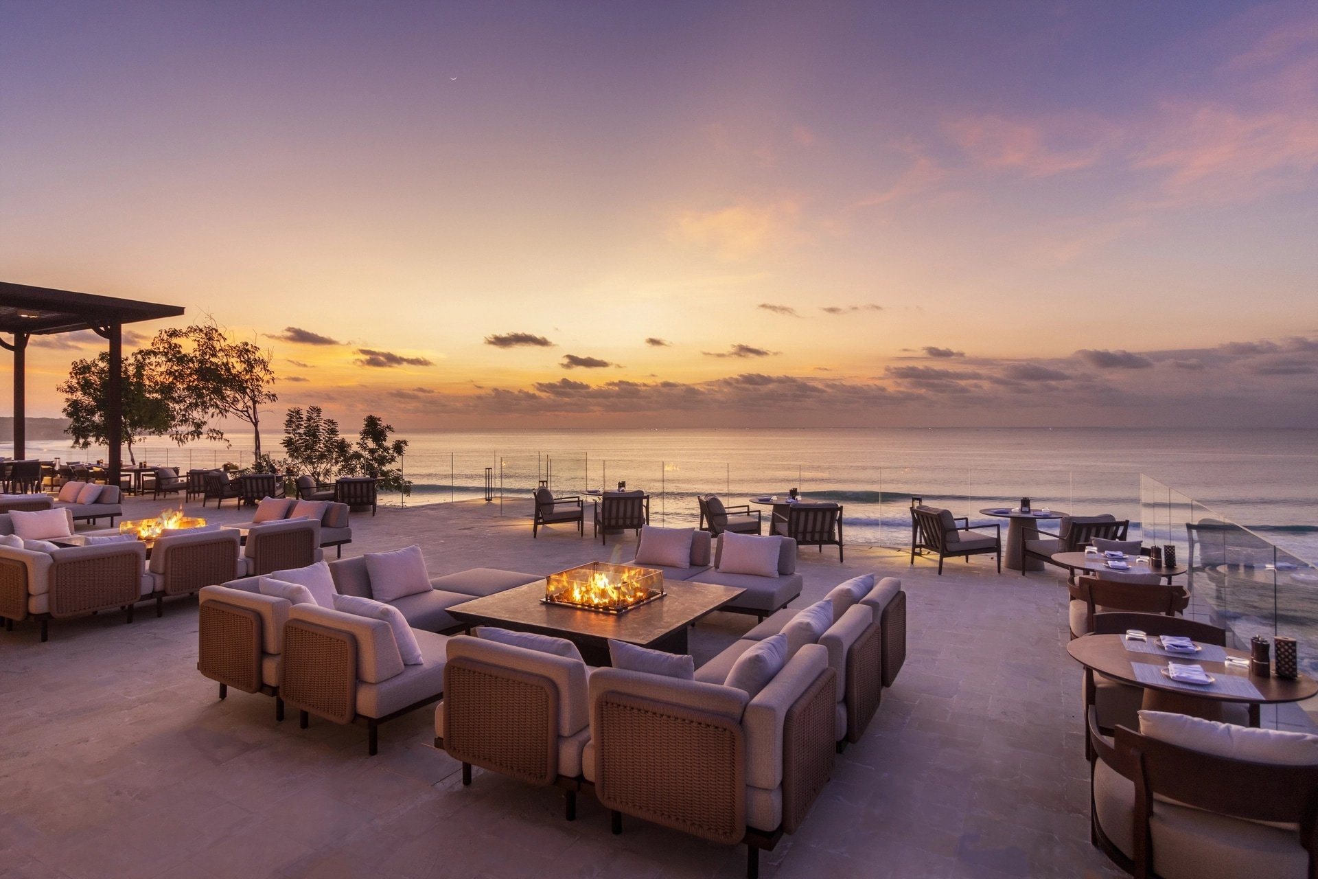 Akasa Restaurant & Bar, Restaurant in Bali