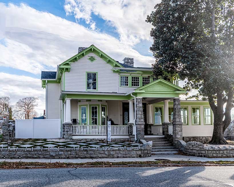 Historic Magnolia House Restaurant