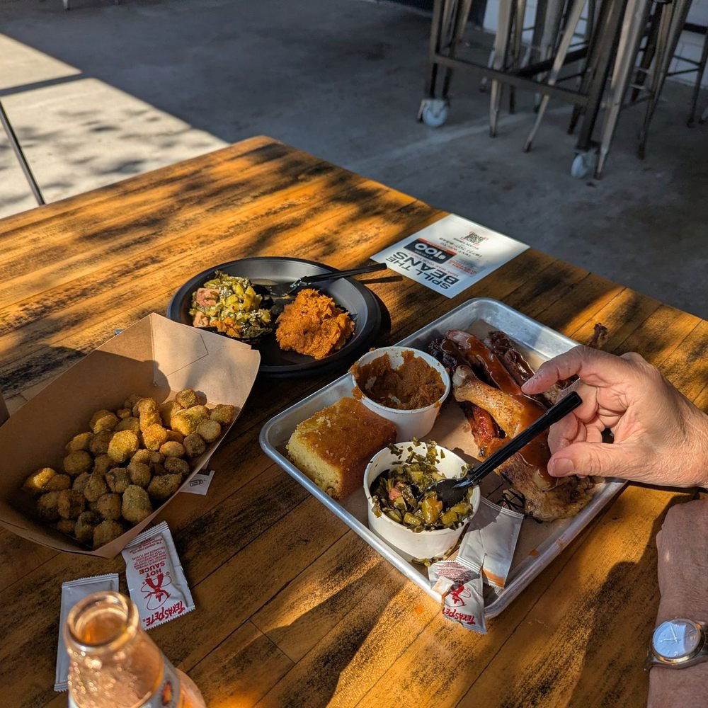 Westgate Smokehouse Grill, Restaurant in Picture Rocks