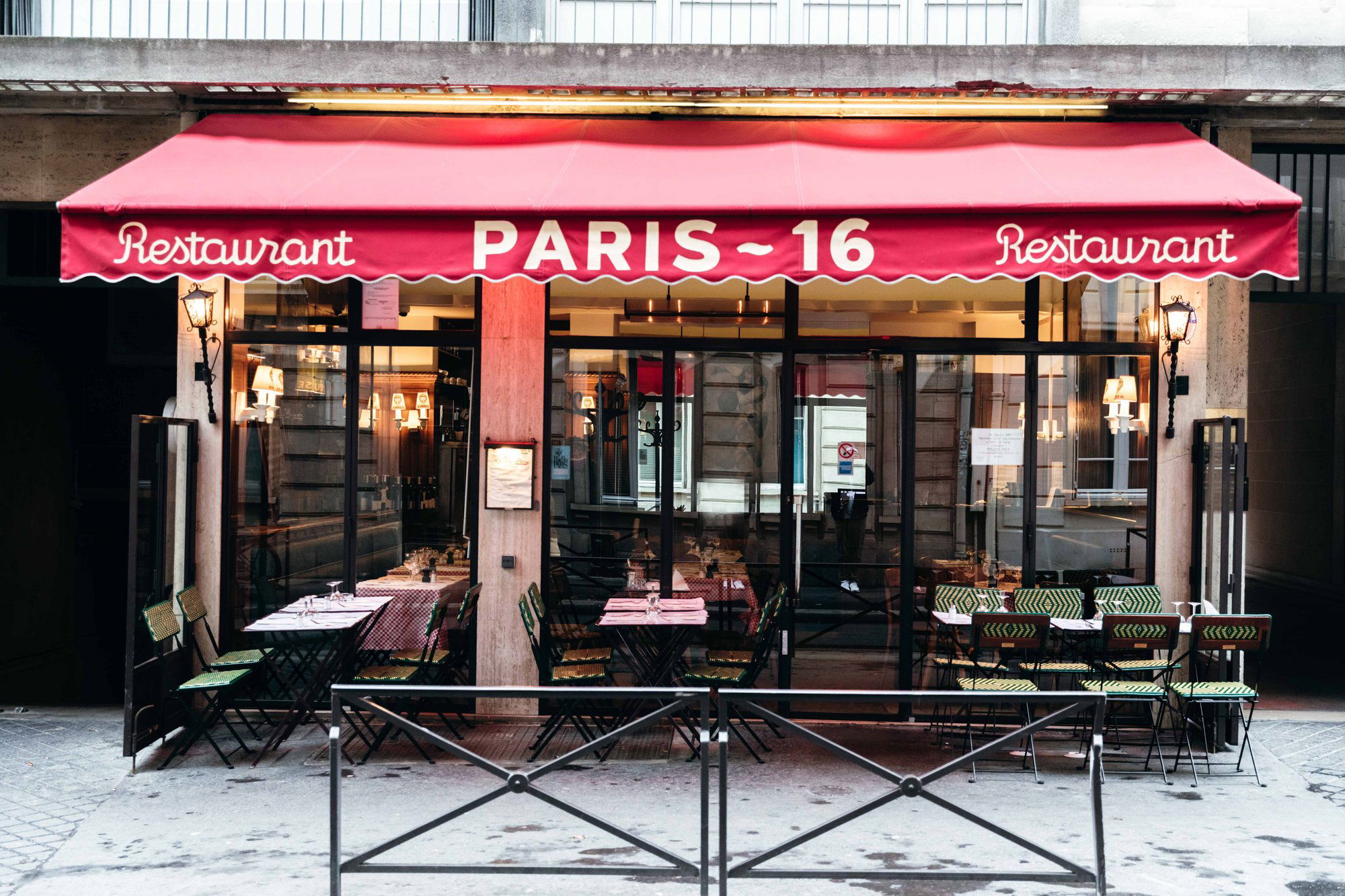 Le Paris 16, Restaurant in Paris