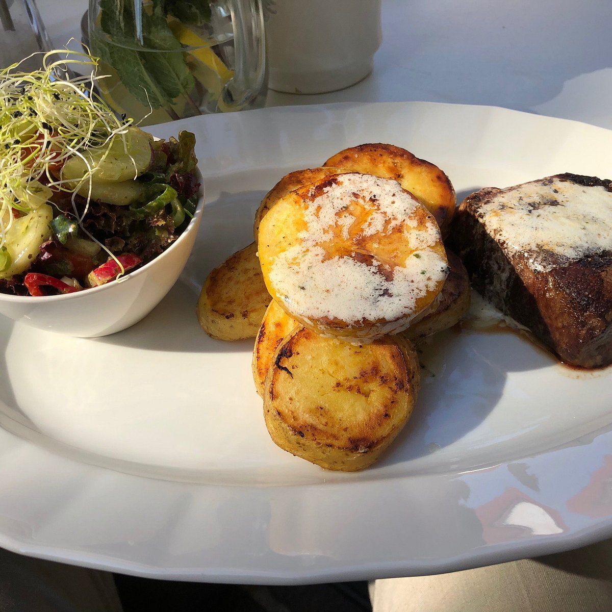 Bistro BLANC