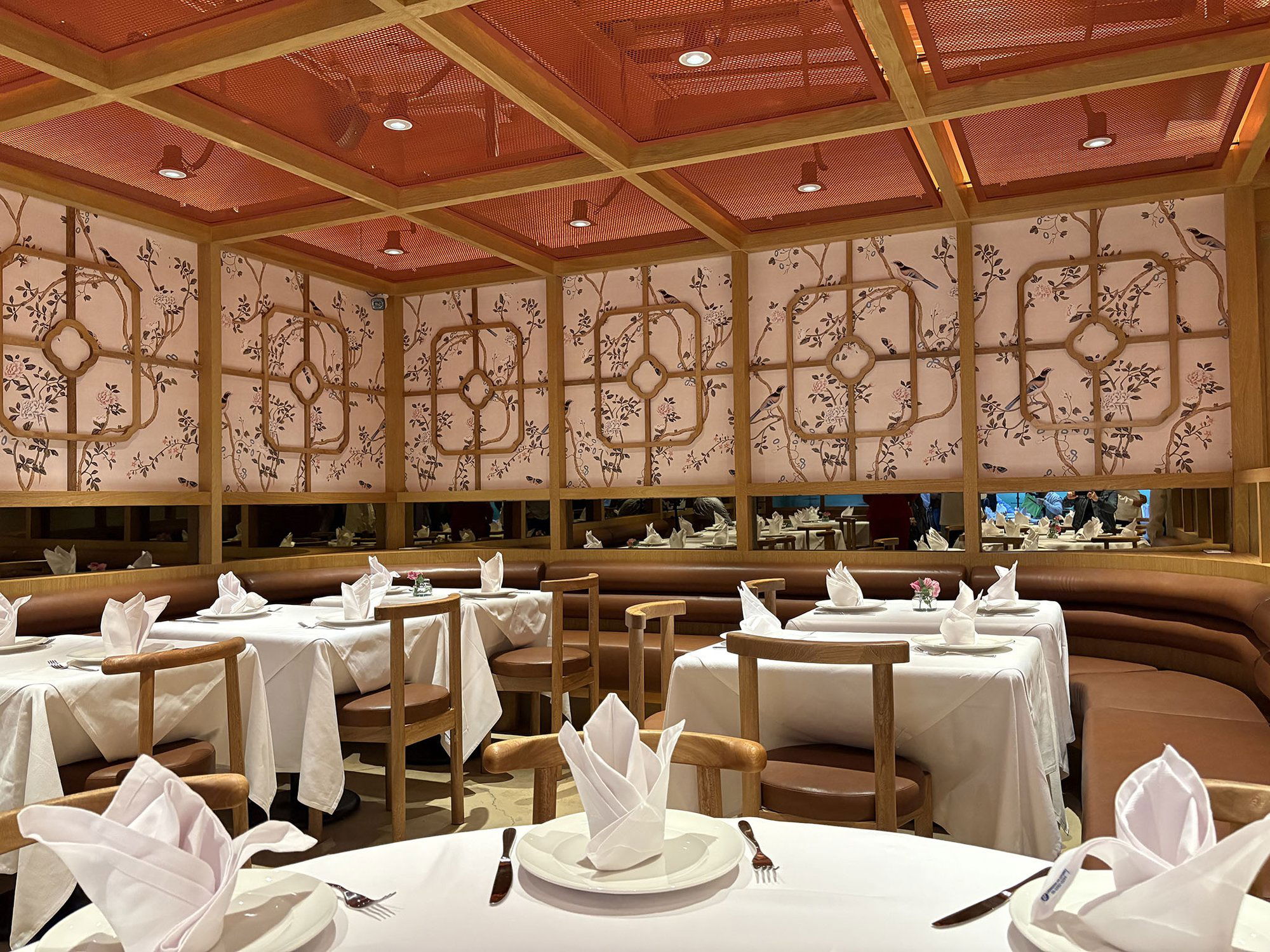 Blossom Santa Fe, Restaurant in Mexico City