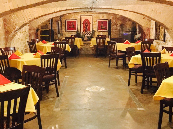 The Clay Pit, Restaurant in Austin