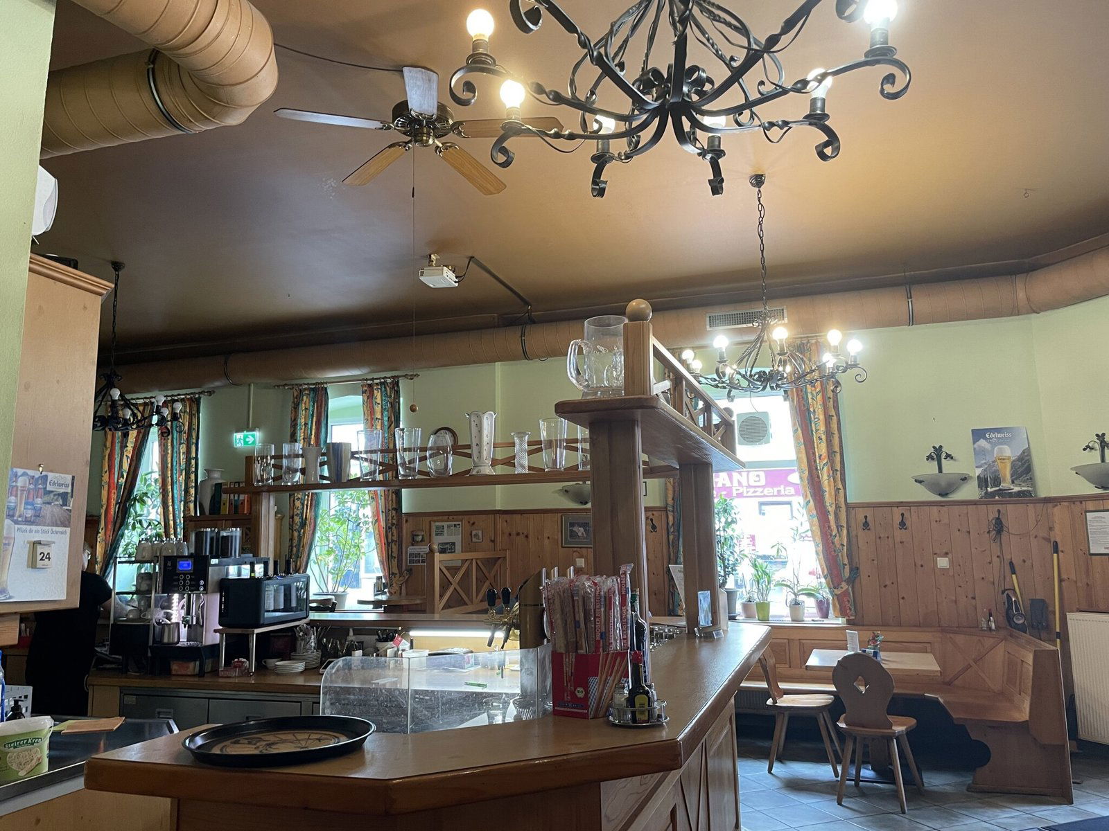 Gasthaus Haller, Restaurant in Vienna