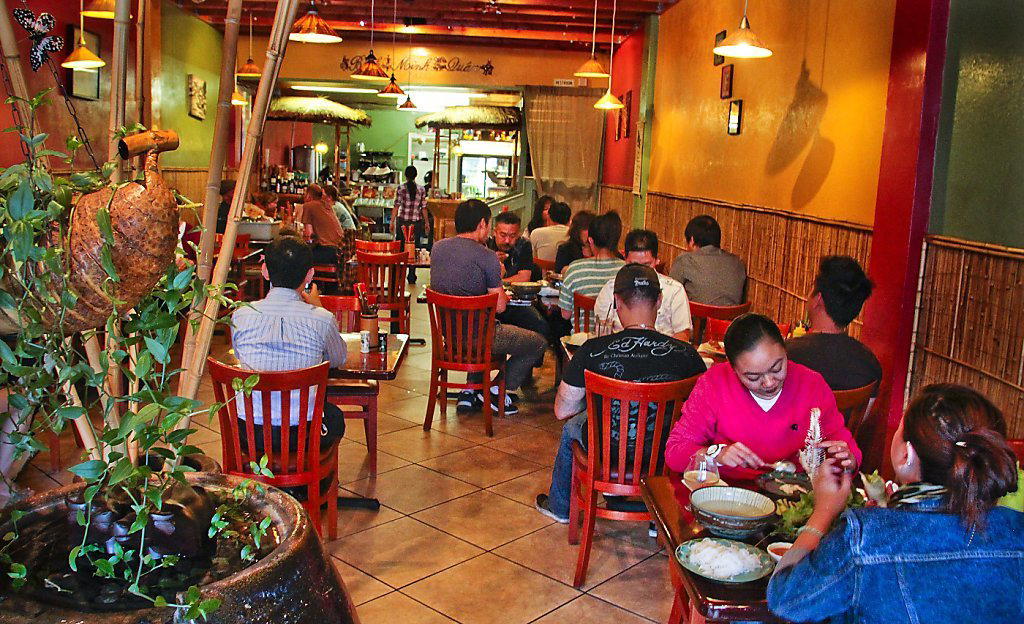 Binh Minh Quan restaurant in Oakland, United States