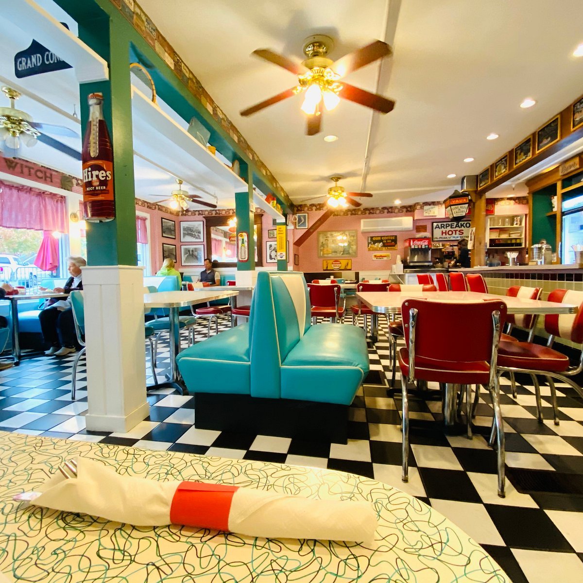 Edgartown Diner restaurant in Edgartown, United States