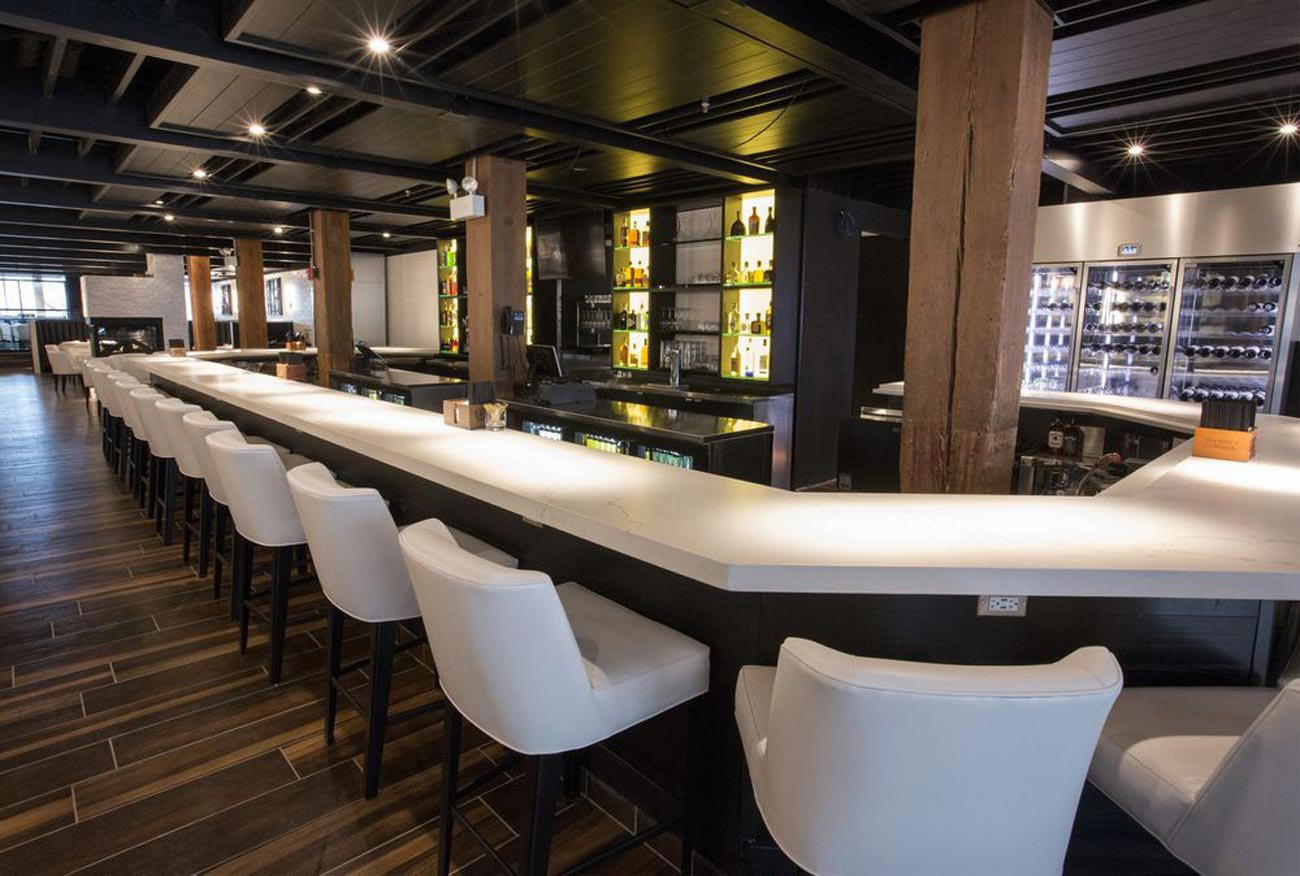 Carson's The Place for Ribs restaurant in Chicago, United States