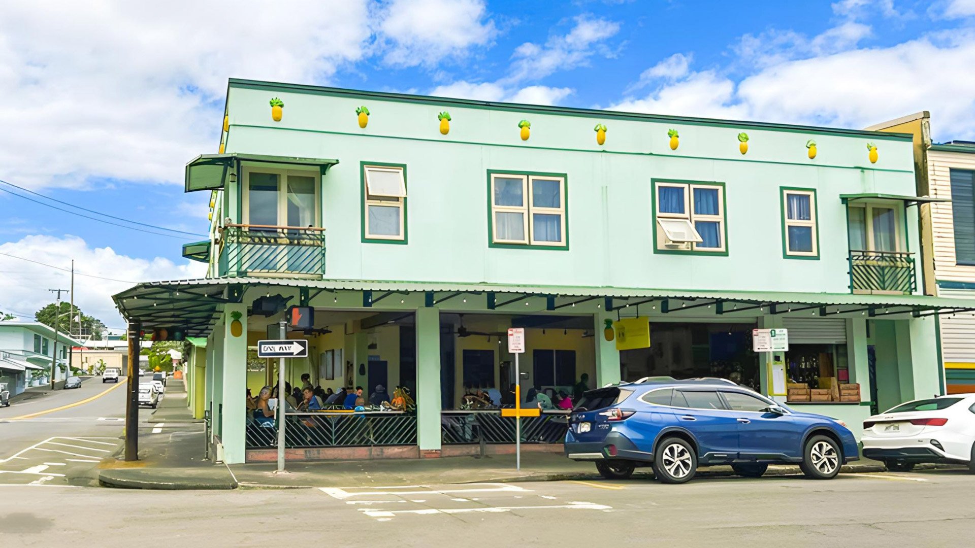 Pineapples Island Fresh Cuisine restaurant in Hilo, United States