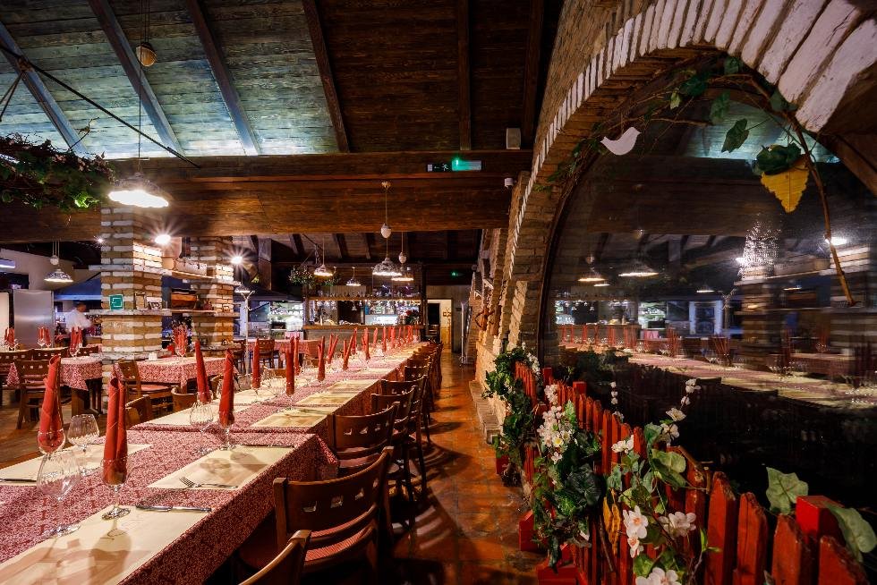 Restoran Vinarija Josić restaurant in Zmajevac