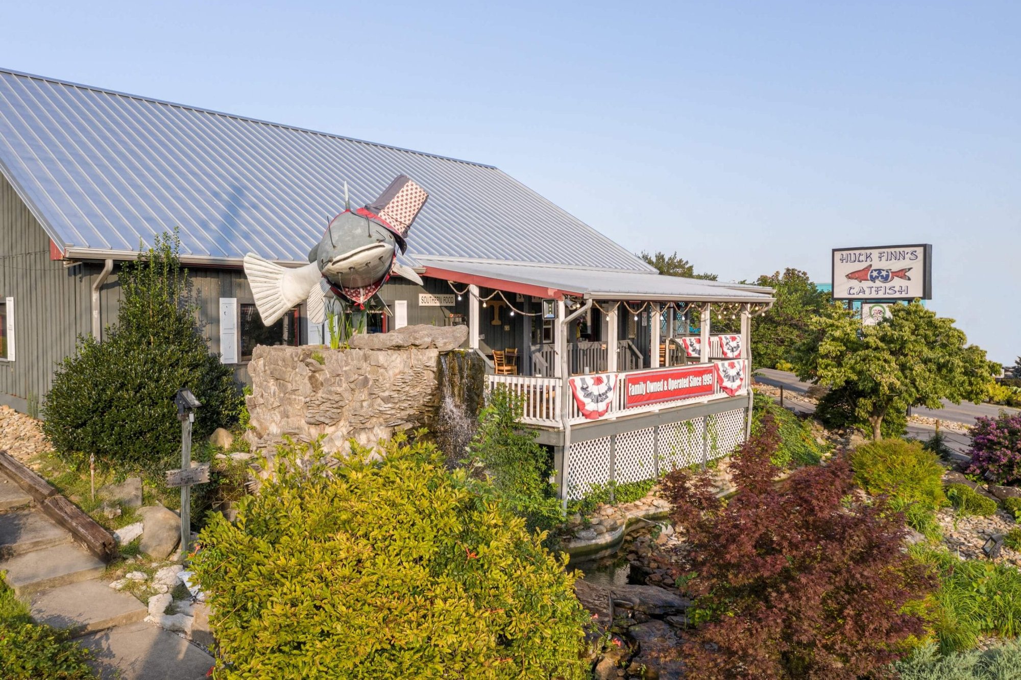 Huck Finn's Catfish restaurant in Pigeon Forge, United States