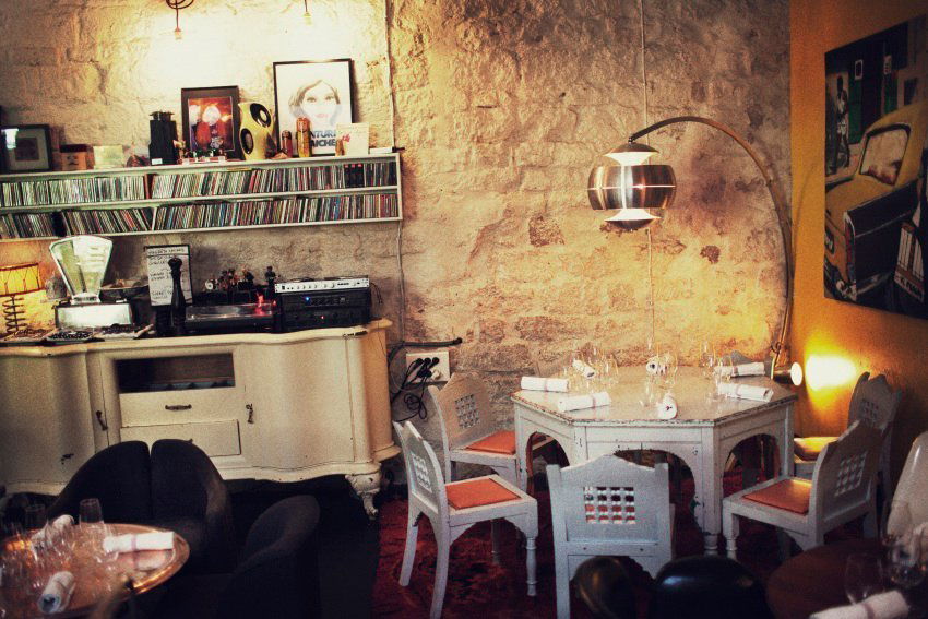 Derrière, Restaurant in Paris