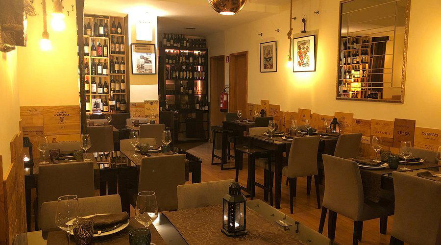 Temperos da Zézinha restaurant in Matosinhos, Portugal