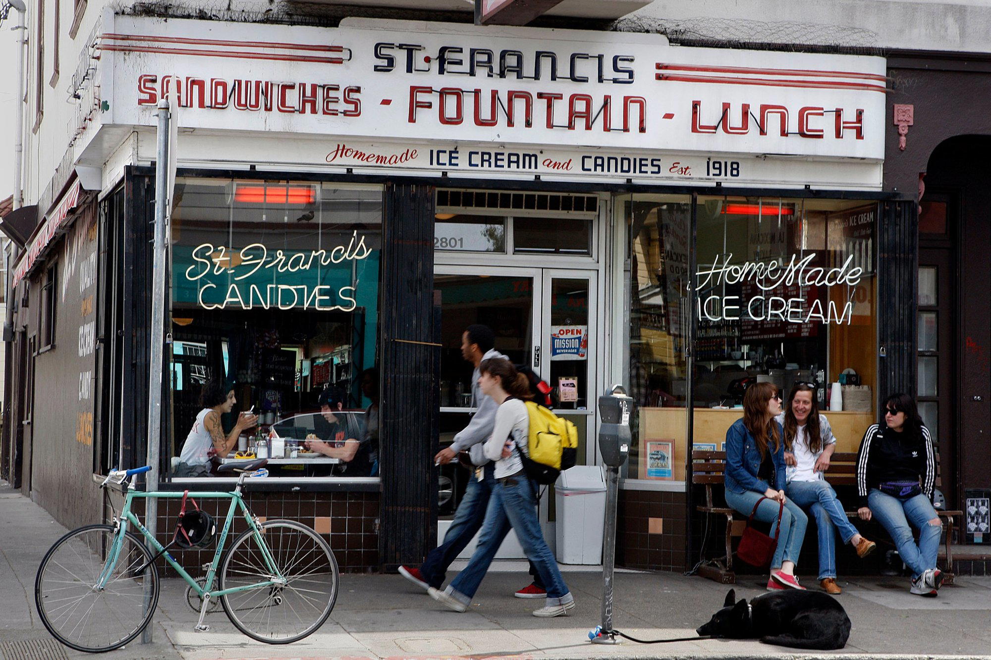 St. Francis Fountain restaurant in San Francisco, United States