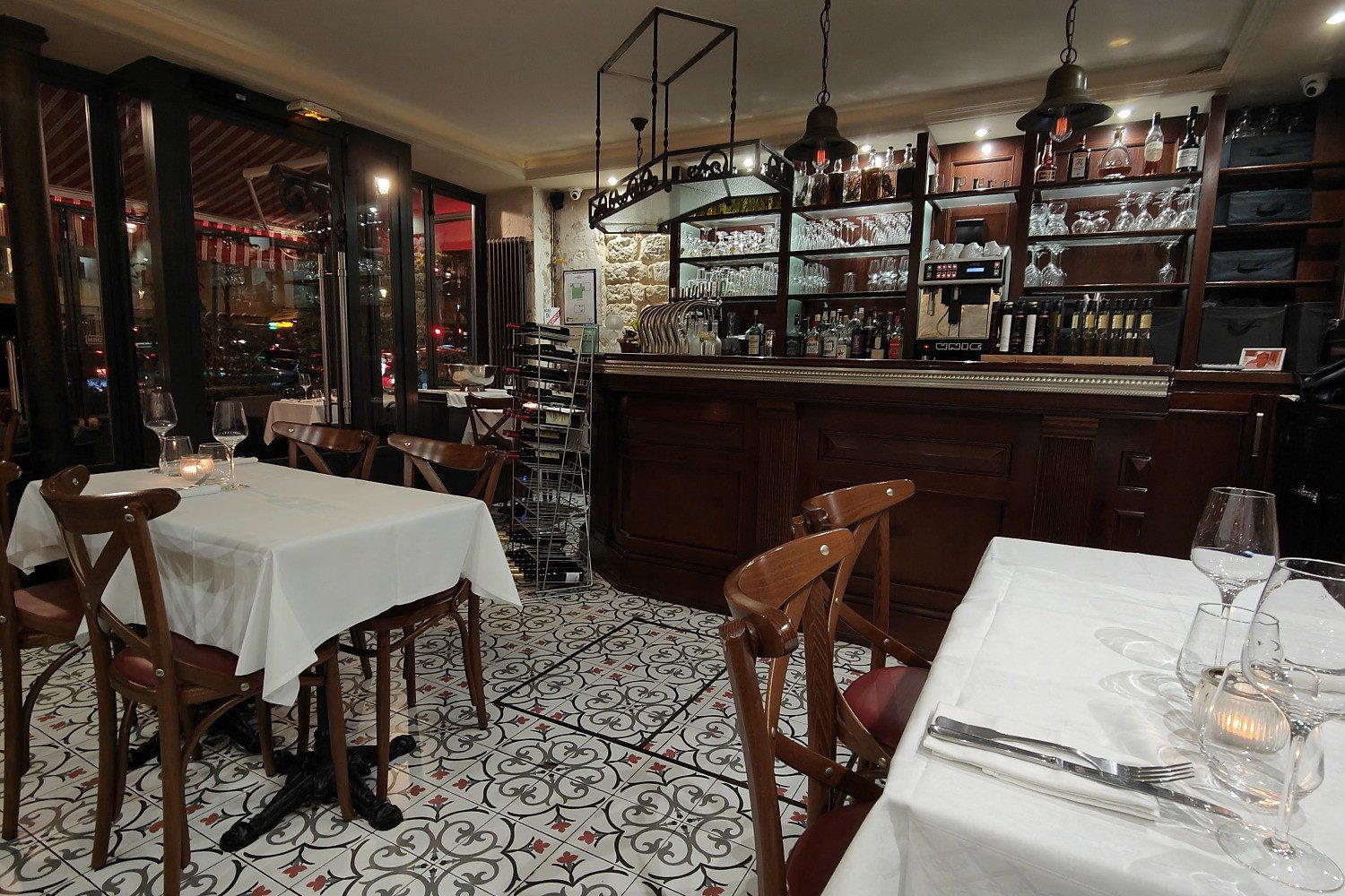 Bistro V, Paris, France