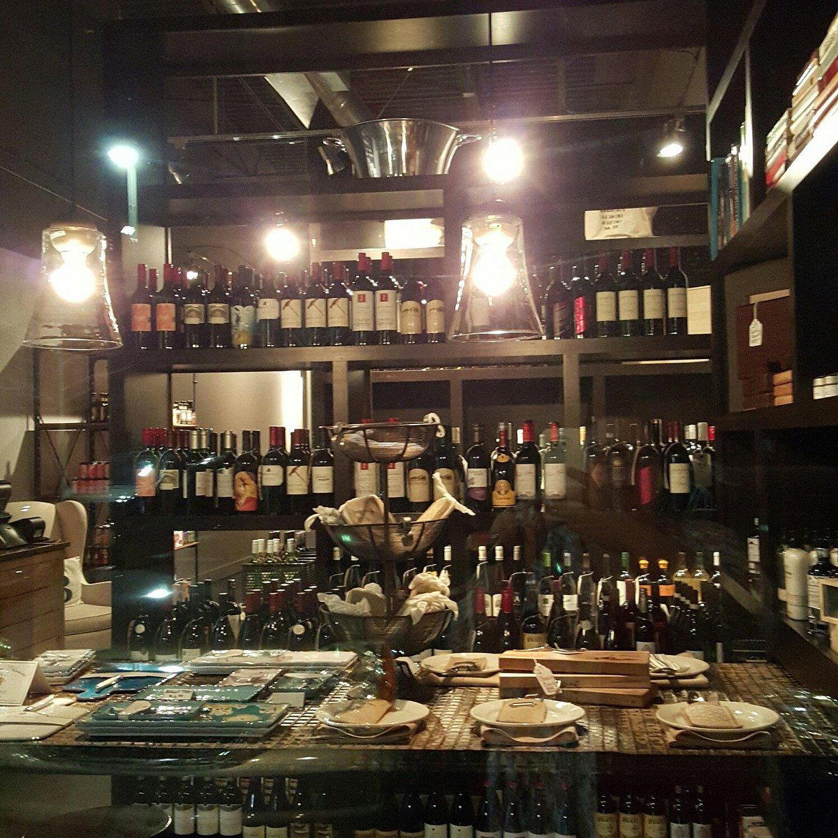 Three Blind Mice restaurant in Lilburn, United States