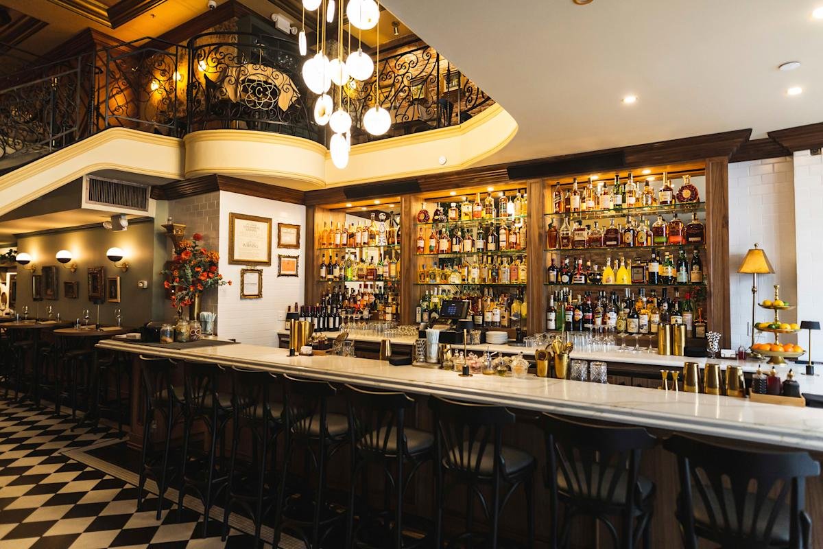 The Consulate Midtown, Restaurant in New York City