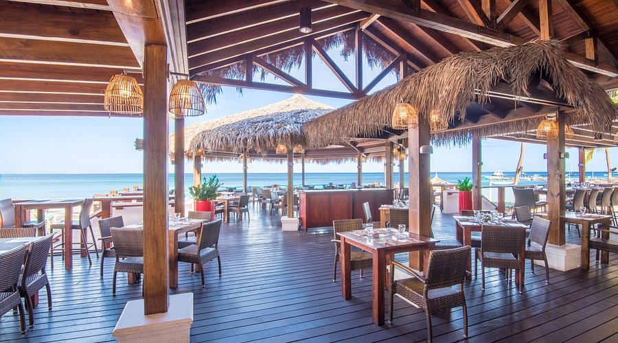 Sea Breeze Beach Bar & Grill