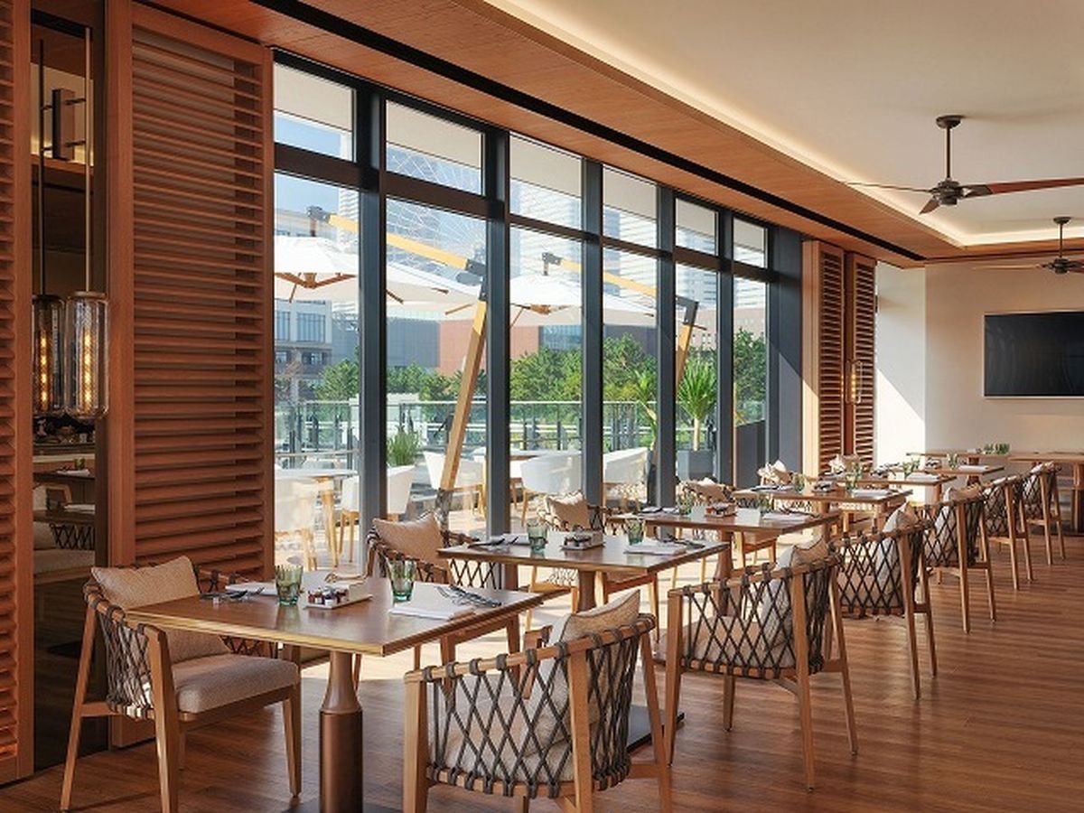 Restaurant & Bar LARBOARD