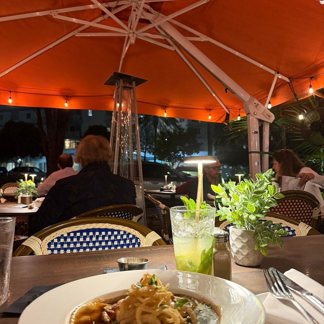 Oliver's Bistro, Restaurant in Miami Beach