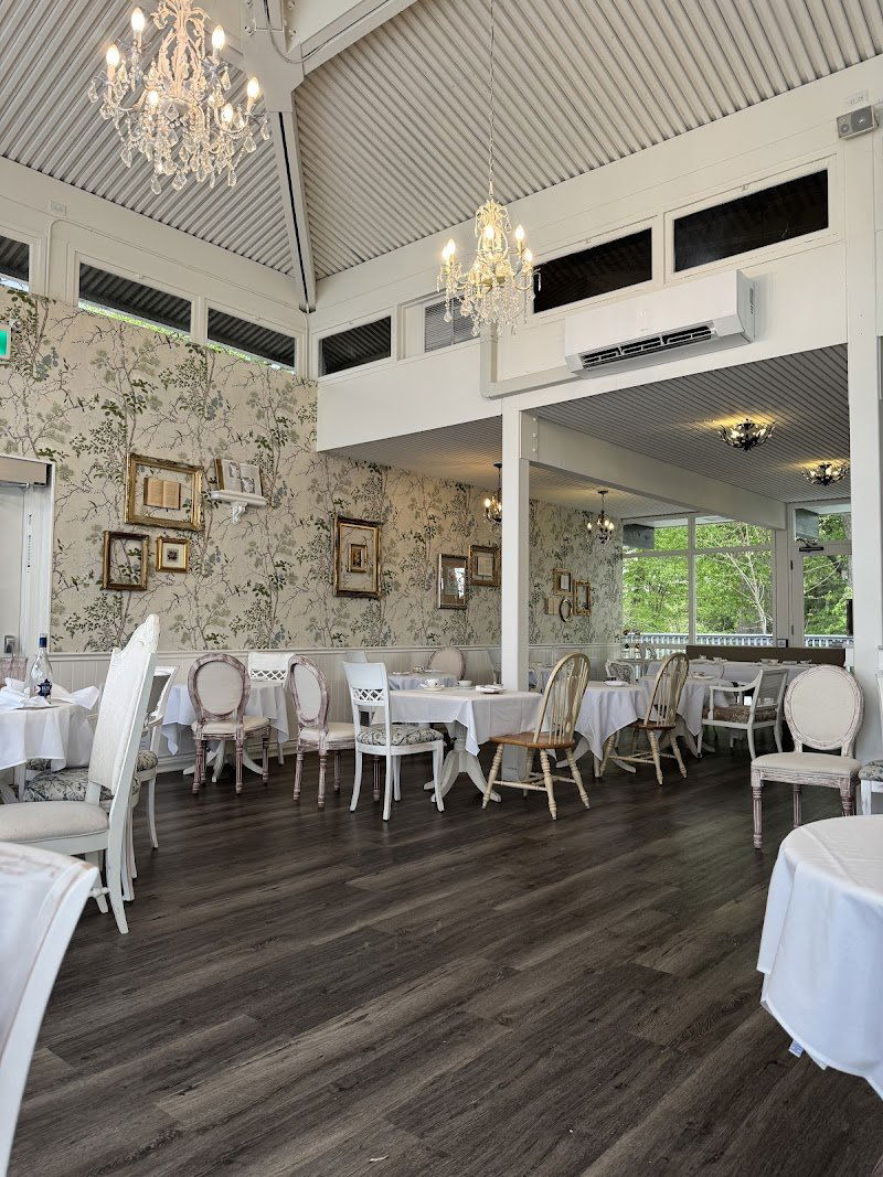 Turner Pavilion Teahouse @ Royal Botanical Gardens, Restaurant in Burlington