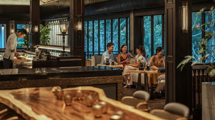 NAYUU, Restaurant in Dien Duong