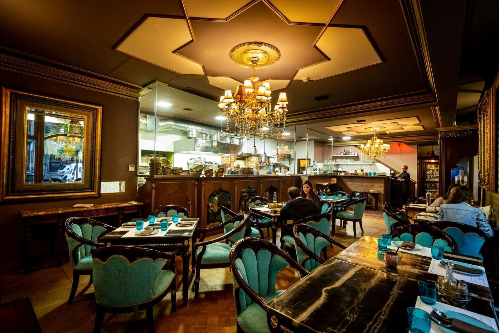 Byblos Restaurant, Restaurant in Budapest