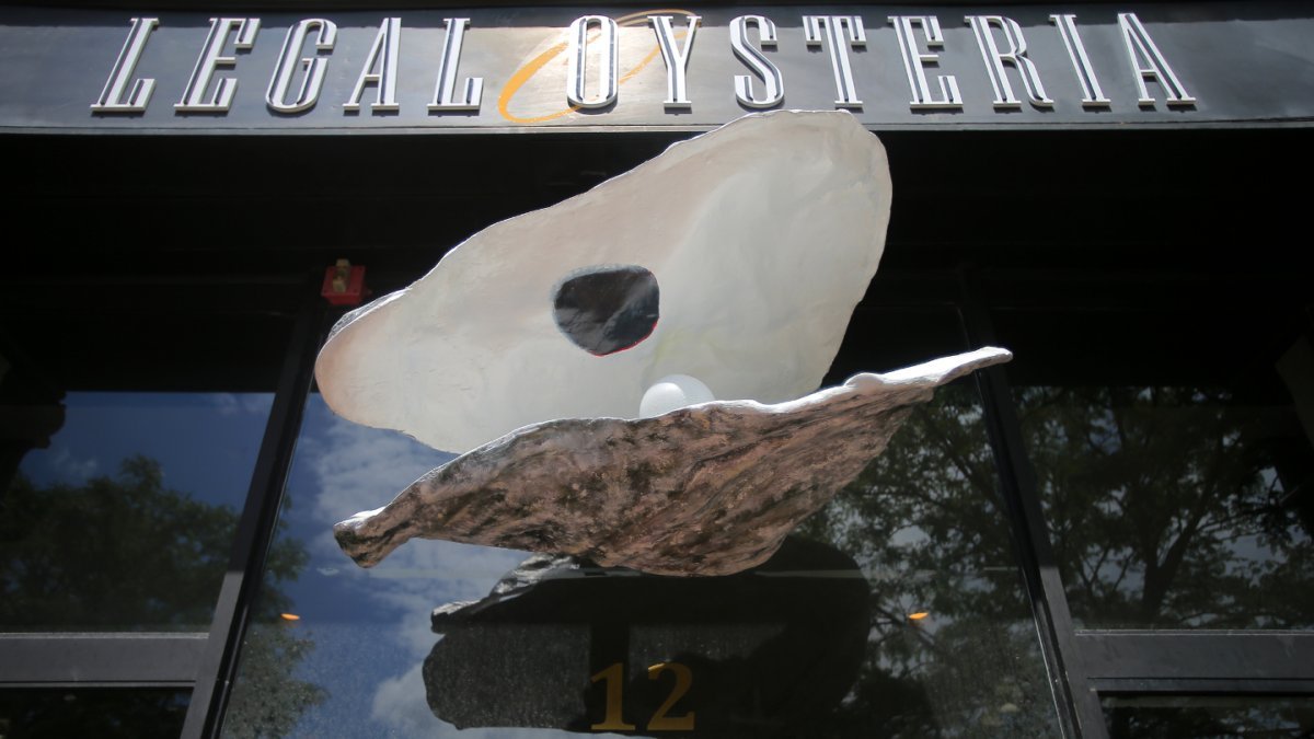 Legal Oysteria restaurant in Charlestown, United States
