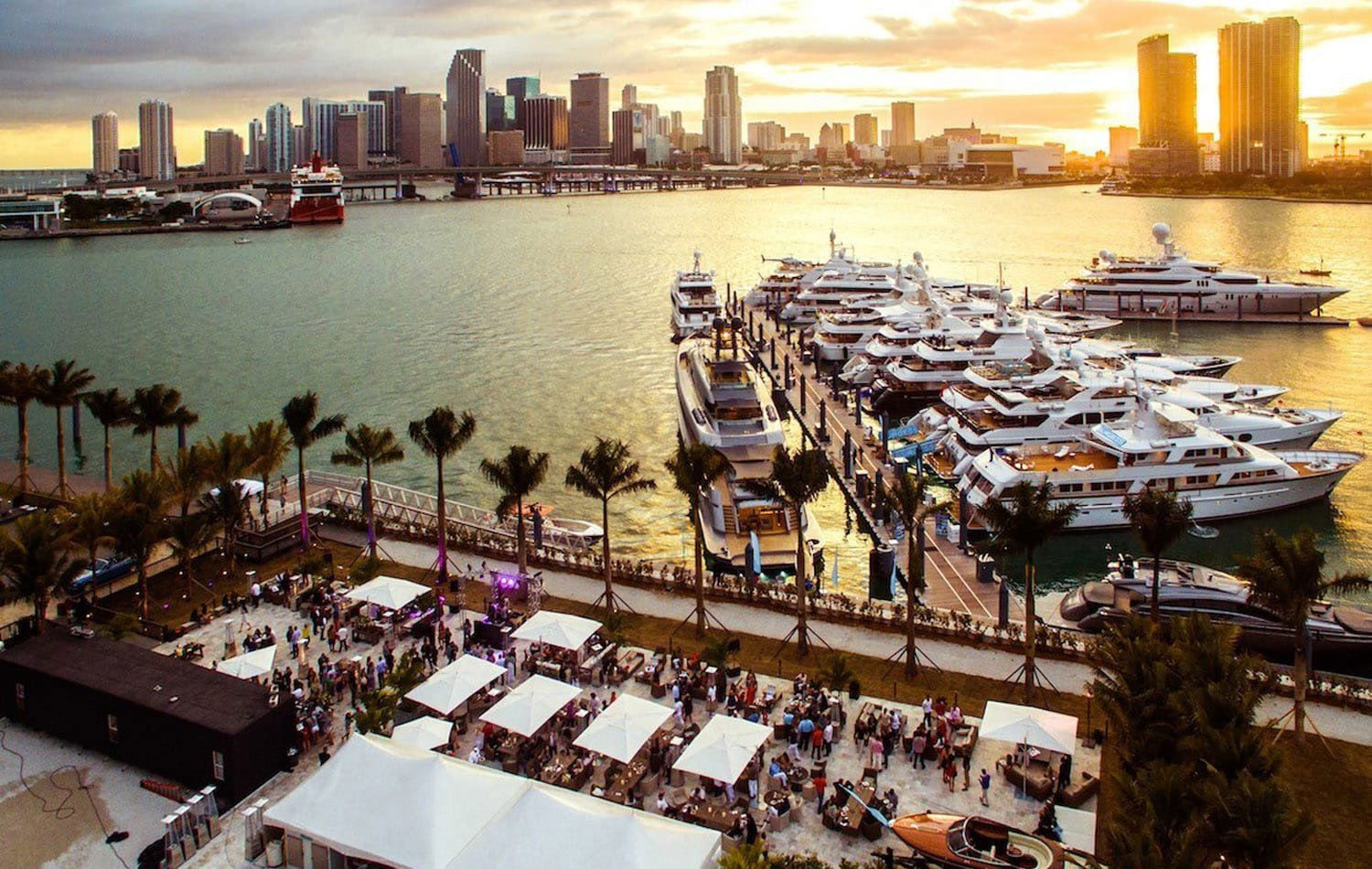 The Deck at Island Gardens, Restaurant in Miami Beach