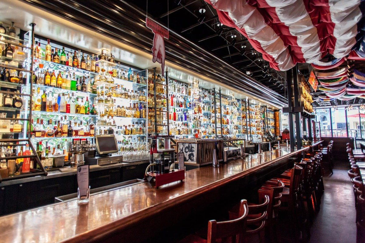 Von’s 1000Spirits Kirkland, Restaurant in Kirkland