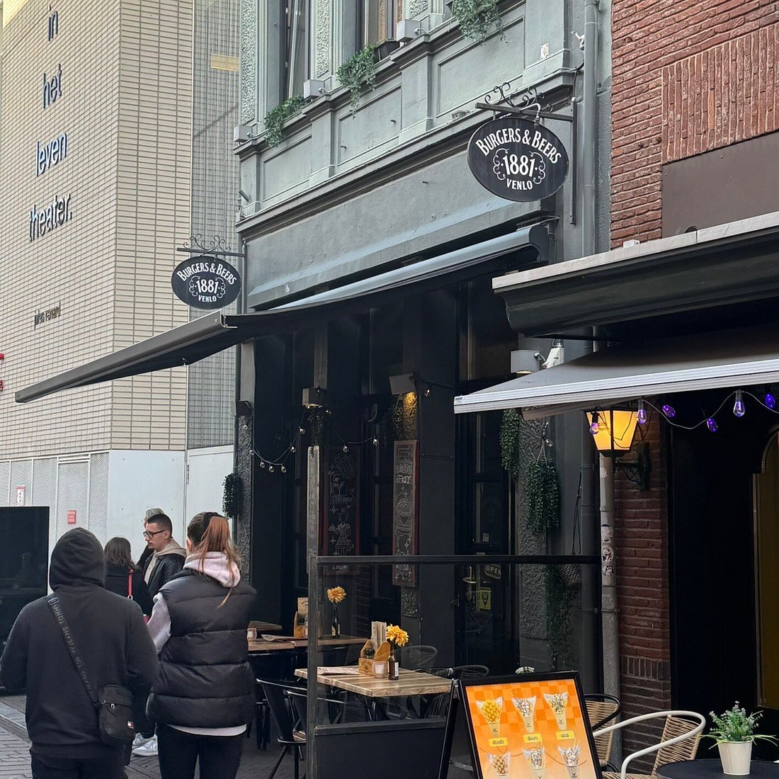 Burgers & Beers