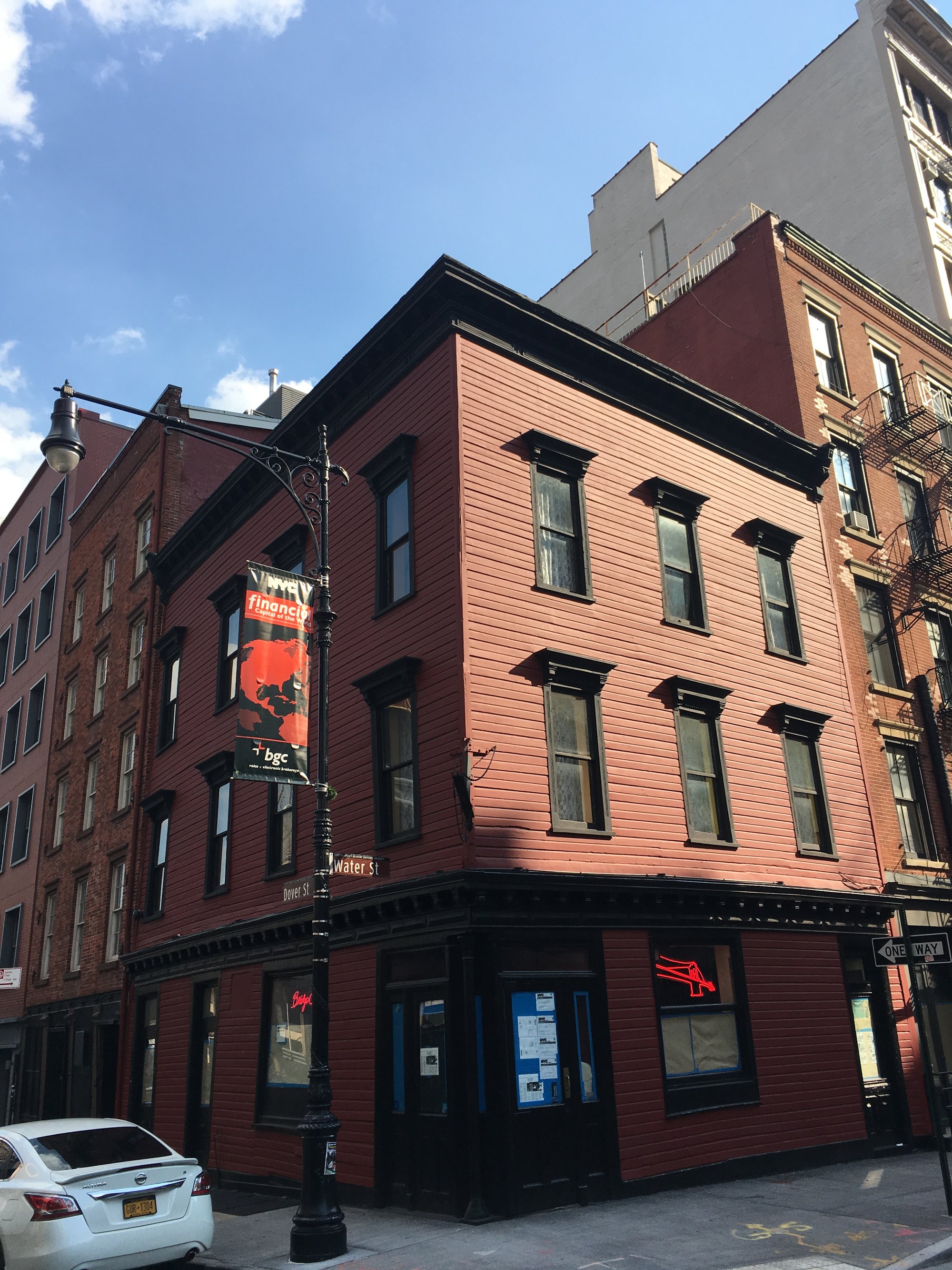 Cafe Manhattan