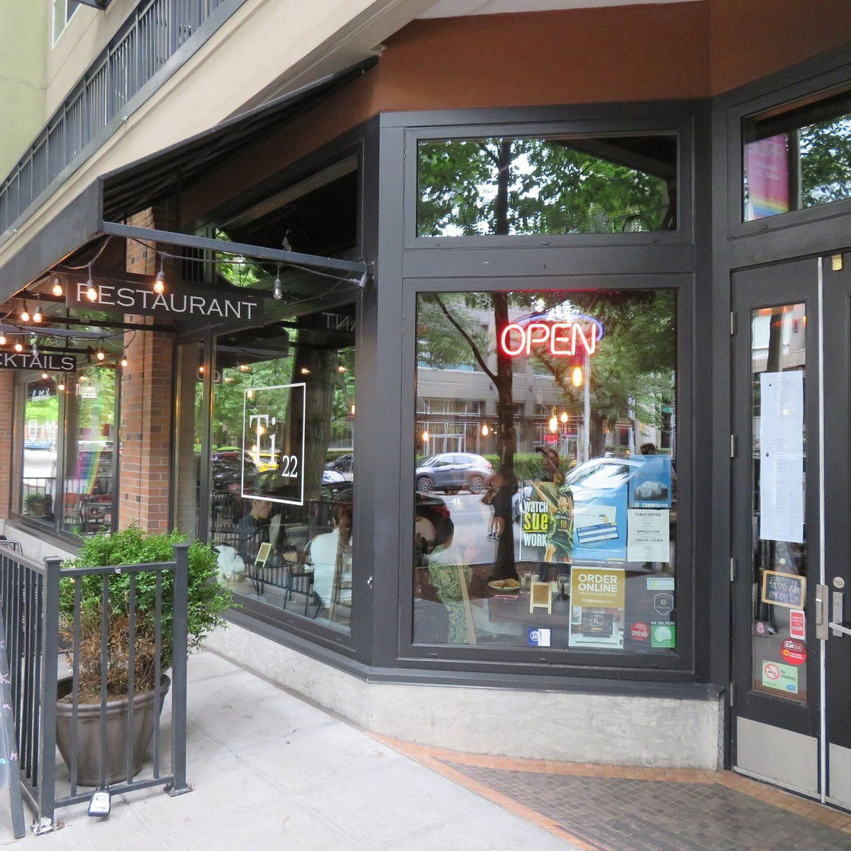 Ti22, Restaurant in Seattle