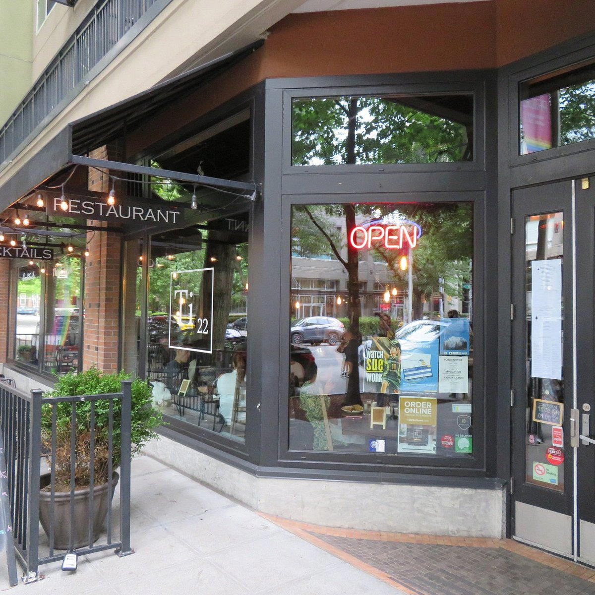 Ti22 restaurant in Seattle, United States