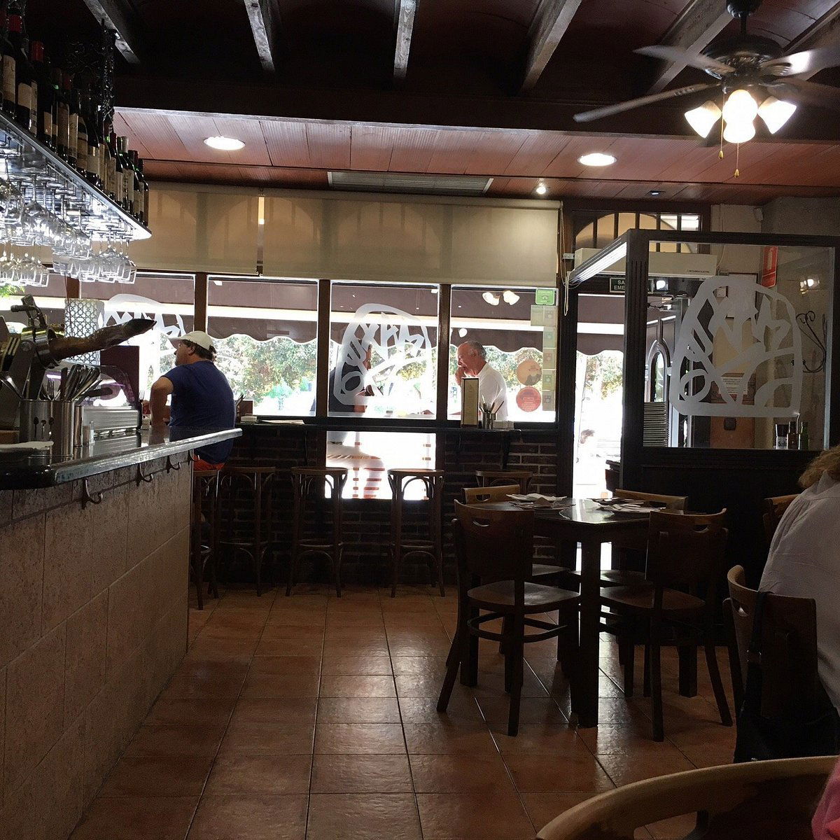 Cervecería Max, Restaurant in Alicante