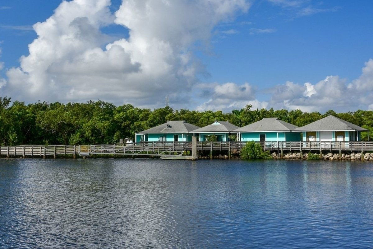 Blue Marlin Fish House Restaurant & Adventures, Restaurant in North Miami